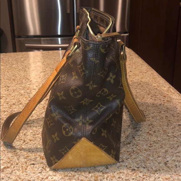 Authentic Louis Vuitton Shoulder Bag - Picture 3 of 9